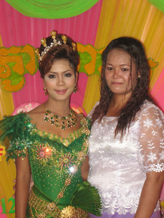 37) Somaly and friend